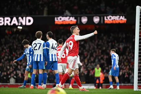 الفوز الثالث تواليا.. أرسنال يستعيد صدارة الدوري الإنجليزي أمام برايتون